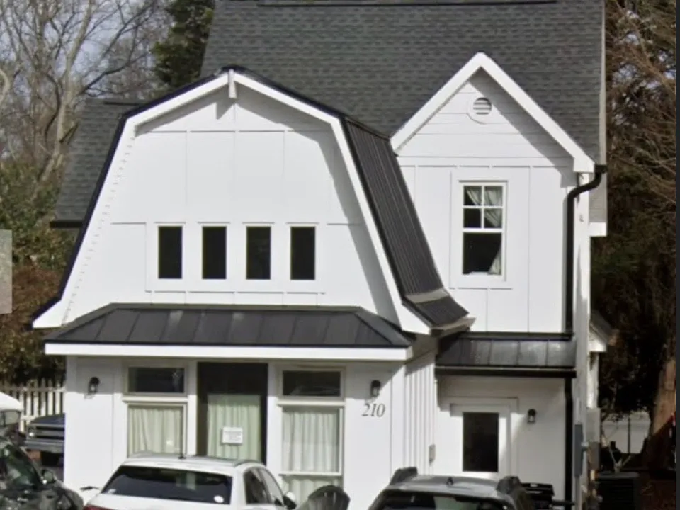 210 Armour St