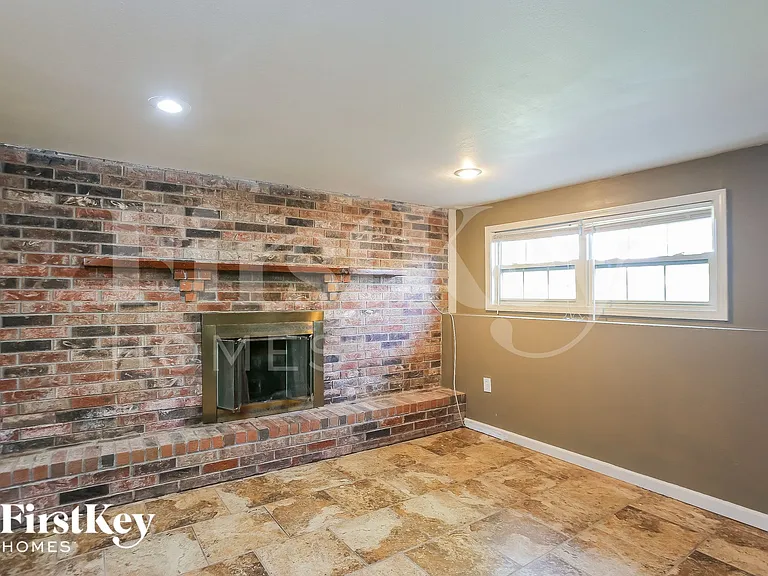 16005 E Cogan Ln — Photo 7