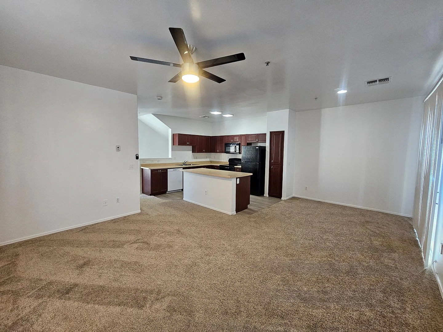 $0 First Month! Spacious 2BR/2.5BA Gated Townhome w/ 2-Car Garage & Pool — Photo 3