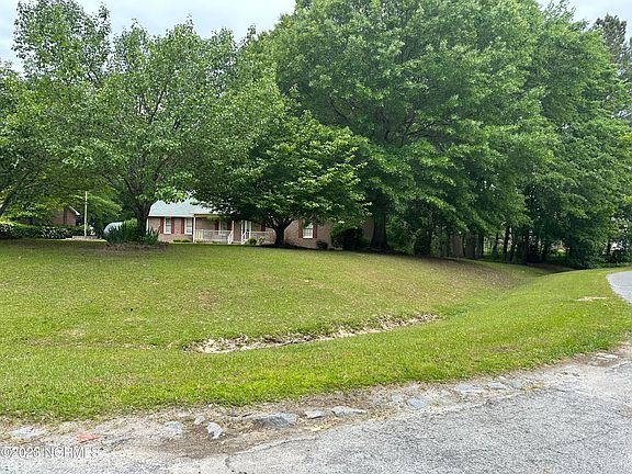 4th image of 1206 Alder Circle