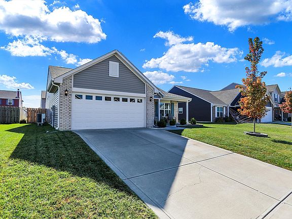 2nd image of 823 Coralberry Ln