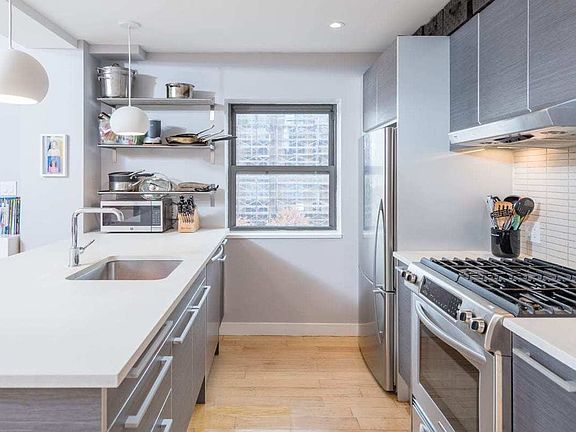 4th image of 1055 47th Ave APT 5F