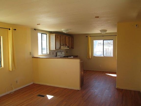 2nd image of 4928 E San Molino St