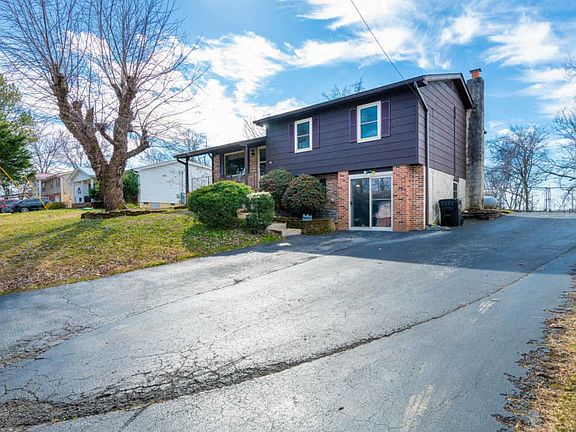 2nd image of 4122 E Freedom Cir