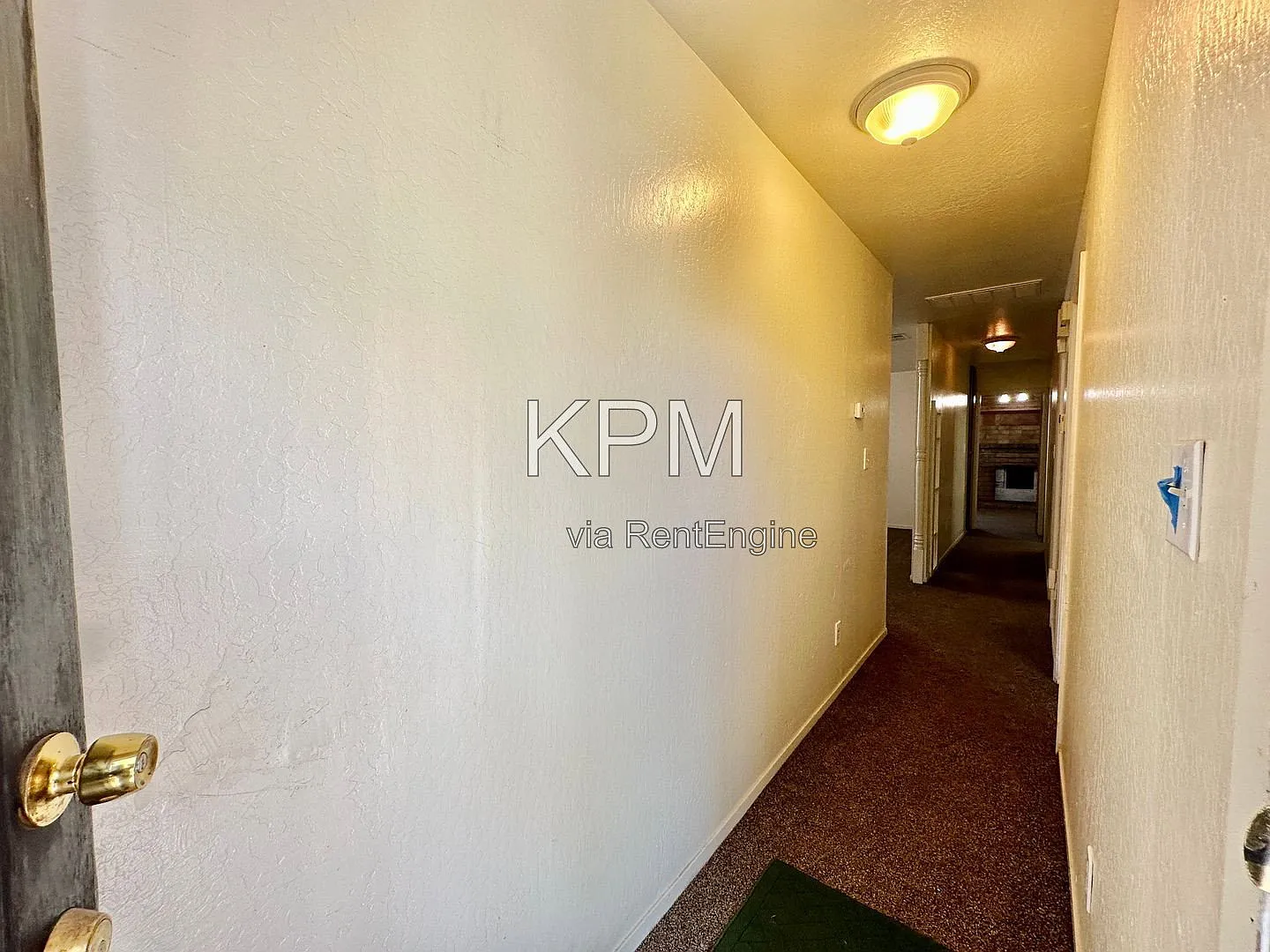 3 bed, 2.0 bath, 1340 sqft, $2,300 — Photo 2