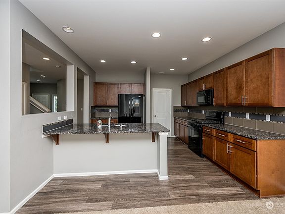 5th image of 19308 18th Avenue Ct E