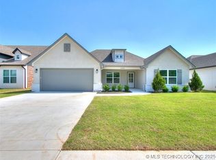 27424 E 108th St S, Coweta, OK 74429