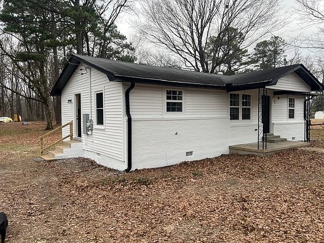 1st image of 483 Maple Hill Dr