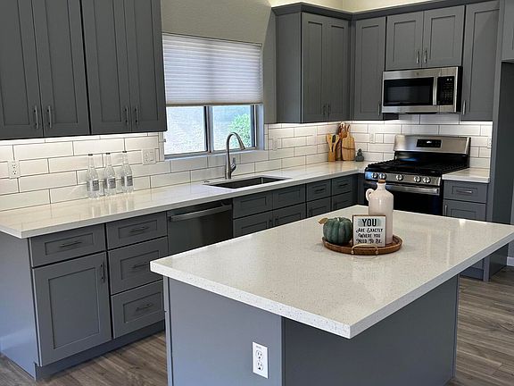 5th image of 15109 W Vale Dr