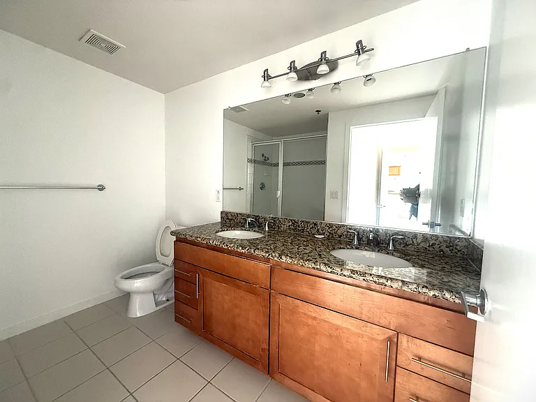 411 W Seaside Way #1105 — Photo 10