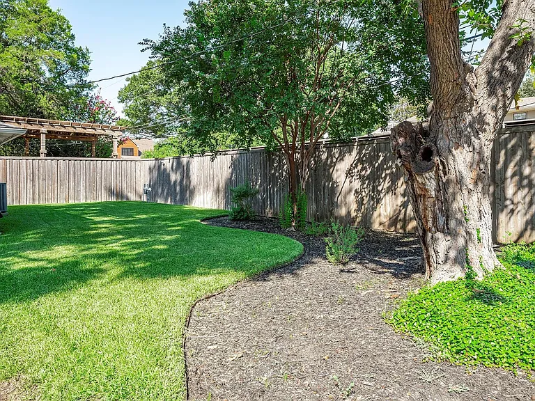6207 Berwyn Ln — Photo 14