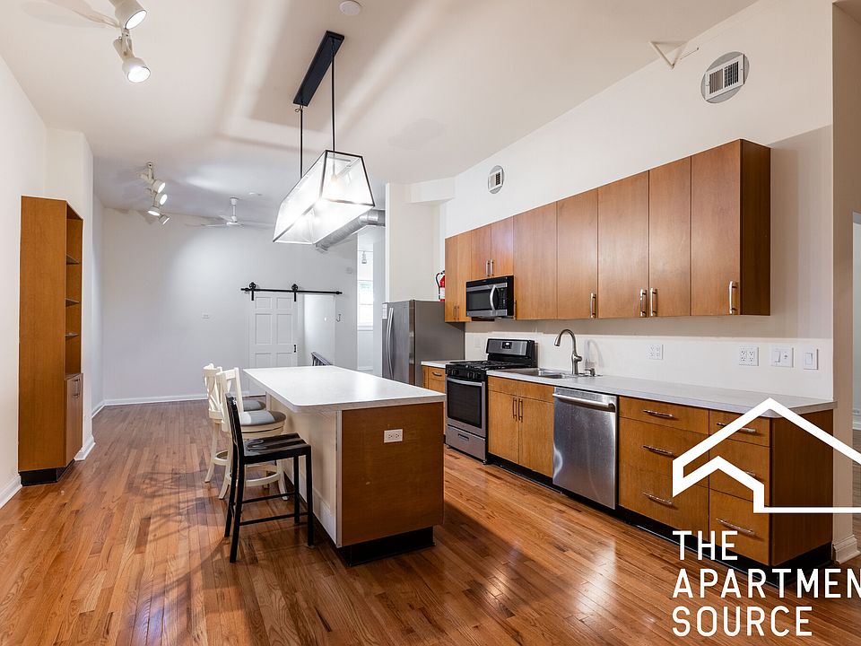 1st image of 3040 N Ashland Ave #1REAR