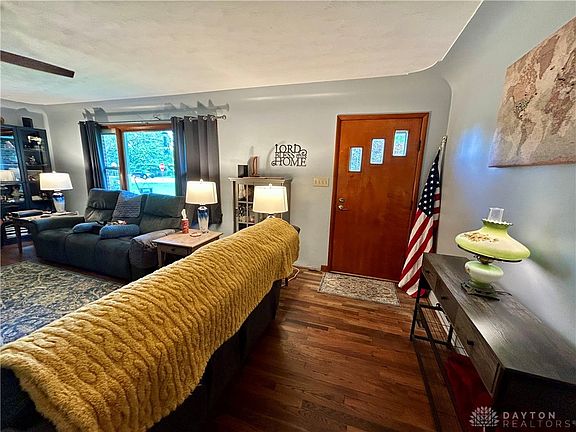 3rd image of 4490 Sweet Potato Ridge Rd