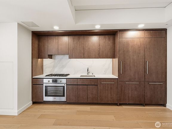 3rd image of 121 Stewart Street #1803