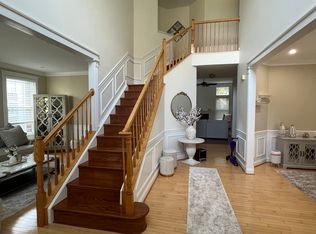 904 Santmyer Dr SE, Leesburg, VA 20175
