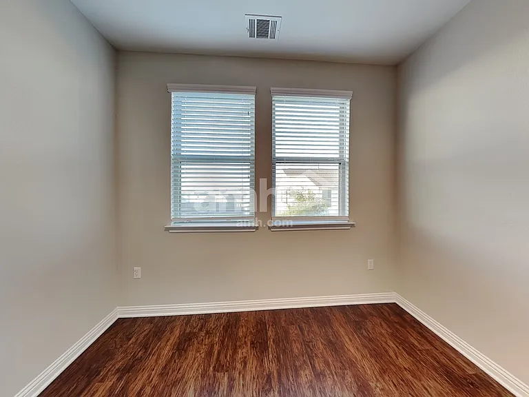 8112 Turnberry Ln — Photo 14