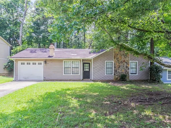 914 Hemingway Rd, Stone Mountain, GA 30088