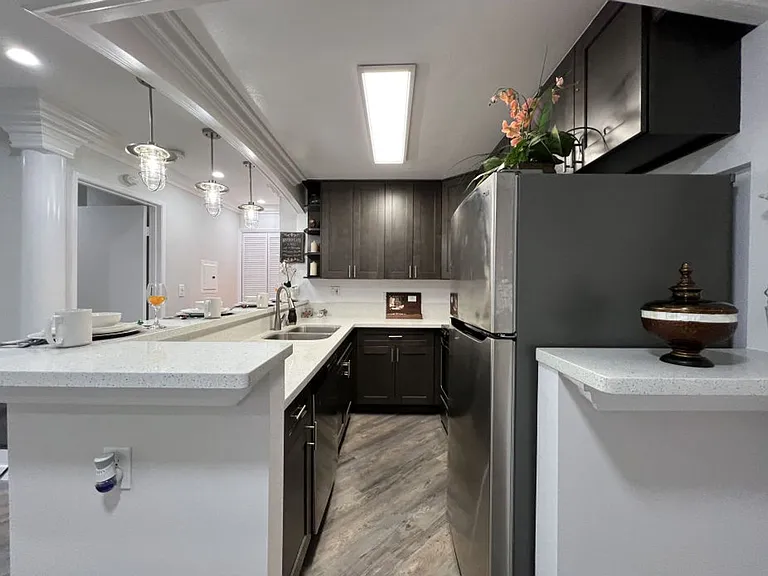 Carmel Heights Apts — Photo 42