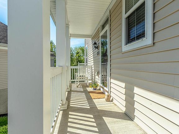3rd image of 437 Westgreen Ln