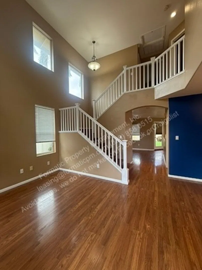 4 bed, 3.5 bath, 1783 sqft, $4,495 — Photo 3
