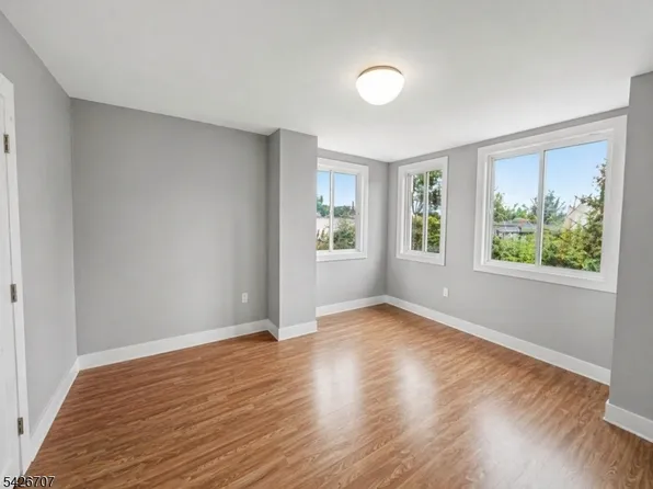 119 N 11th St Floor 2, Newark, NJ 07107