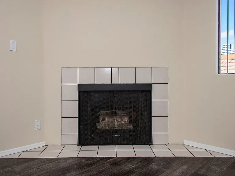 433 N Louise St — Photo 12