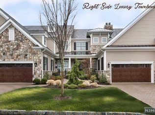 43 Cherrywood Ct #4002, River Vale, NJ 07675