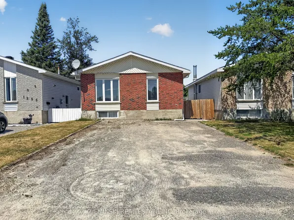 1222 Gatineau Blvd, Timmins, ON P4R 1E3