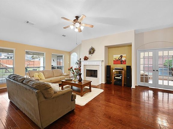 4th image of 25414 Walter Peak Ln