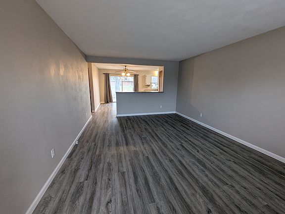2nd image of 211 Southgate Dr #211