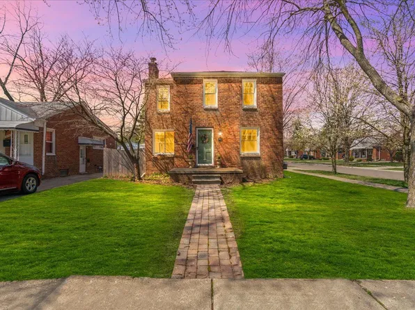 19295 Eastborne St, Harper Woods, MI 48225