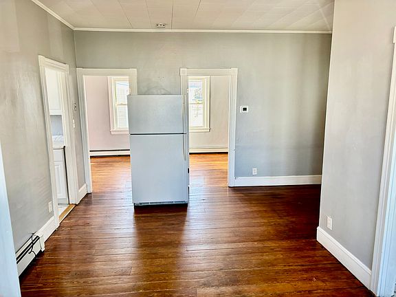 3rd image of 129 Fulton St #1N