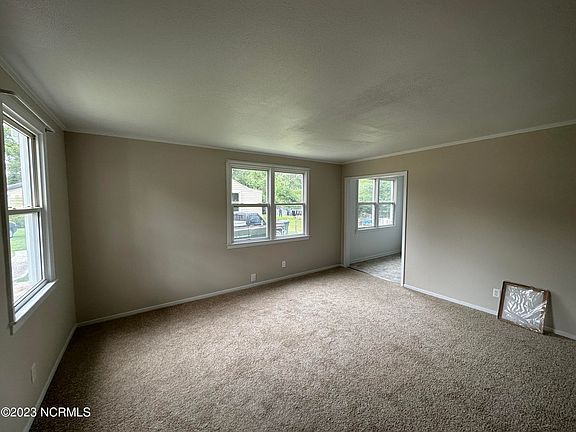 5th image of 2308 Briarfield Rd