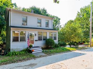 19 Carver Ave, Norwich, CT 06360