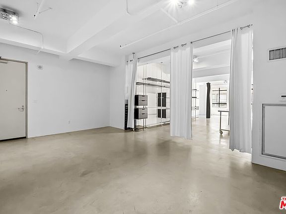 5th image of 849 S Broadway #406