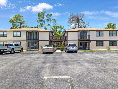 4022 Beaver Ln APT 200F, Pt Charlotte, FL, 33952