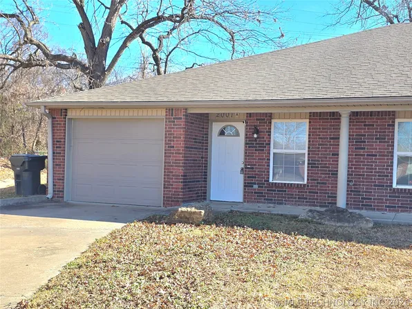 2001 Fall Ct APT A, Claremore, OK 74017
