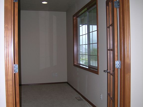 DOUBLE DOOR INTO DEN