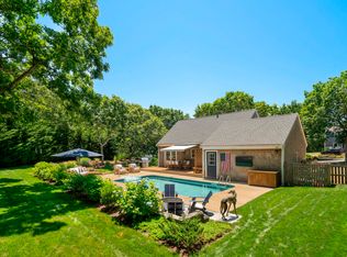 41 Dodgers Hole Rd, Edgartown, MA 02539