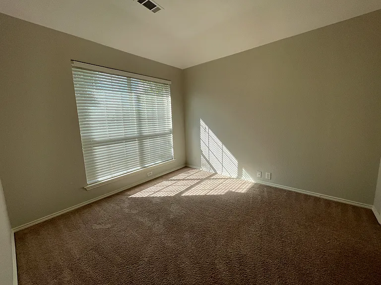 553 Presidio Dr — Photo 21
