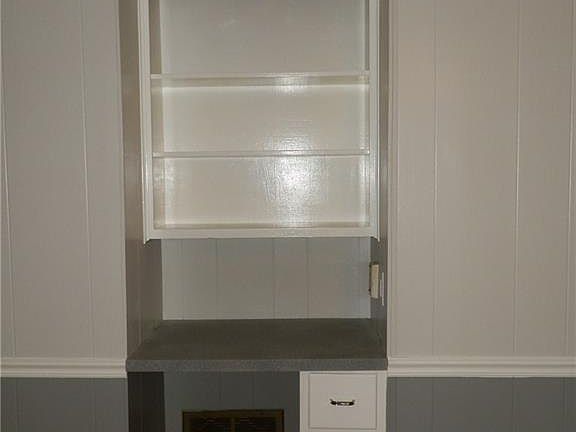 5th image of 146 W Circle Ct