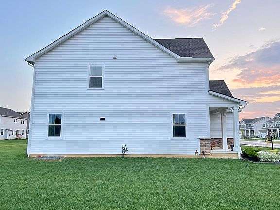3rd image of 250 Haughton Ln