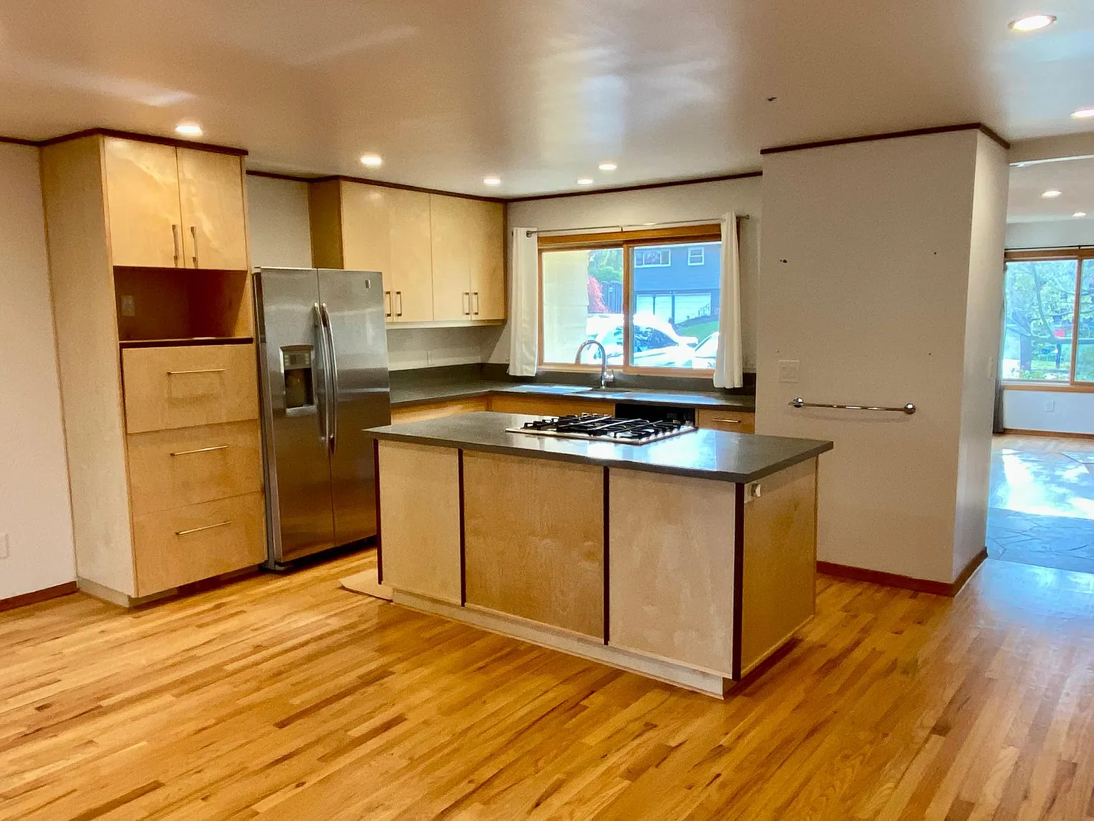 3 bed, 1450 sqft, $2,850 — Photo 3