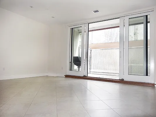 Rented by R New York | media 14