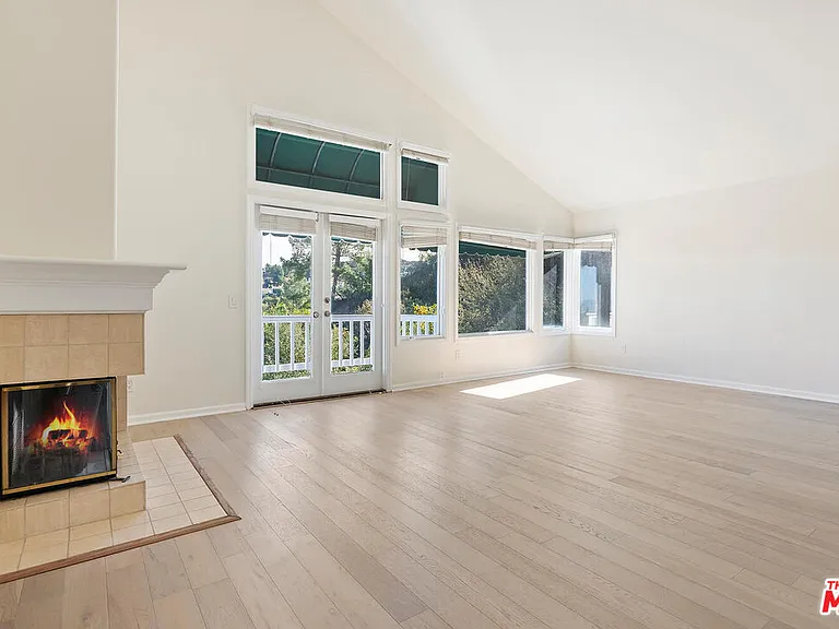 3767 Paseo Primario — Photo 17