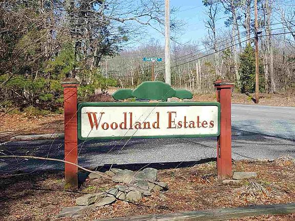 4th image of 116 E Woodland Ave