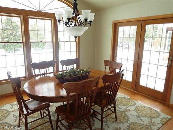 2nd image of 383 Hillyer Dr