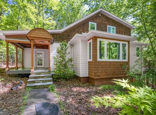 566 Roberts Creek Ln, Clarkesville, GA 30523