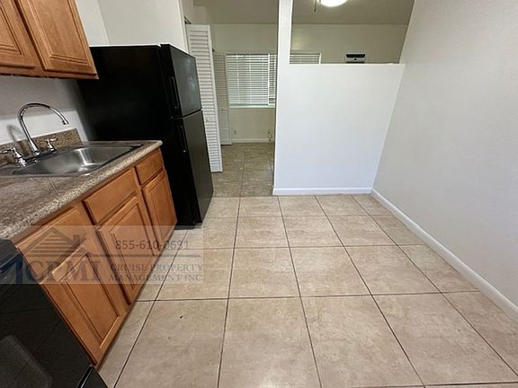 4th image of 40 SE 19th Ave APT 115