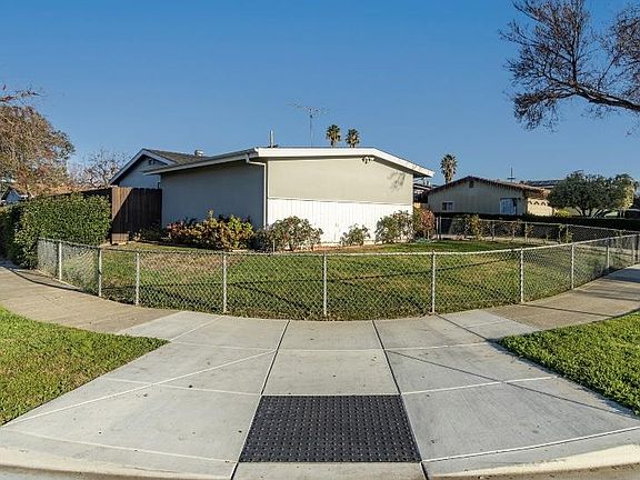 4th image of 2057 Georgia Ave